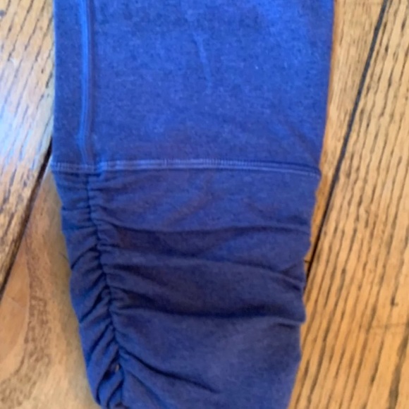 Women’s leggings NWT L - Picture 2 of 6